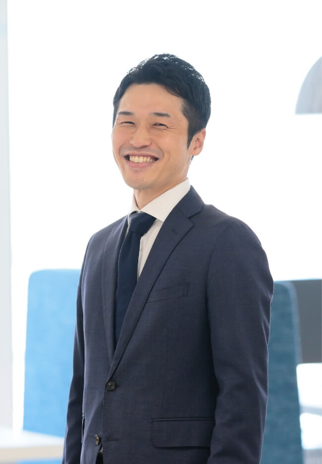 内航船員から、外航船の<br>運航管理・契約担当への挑戦。